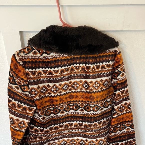 Vintage 1960/1970s  Women's Medium Tapestry Union Made Carpet Coat. - Picture 6 of 8